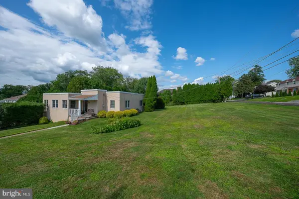 1416 Steel Rd, HAVERTOWN, PA 19083