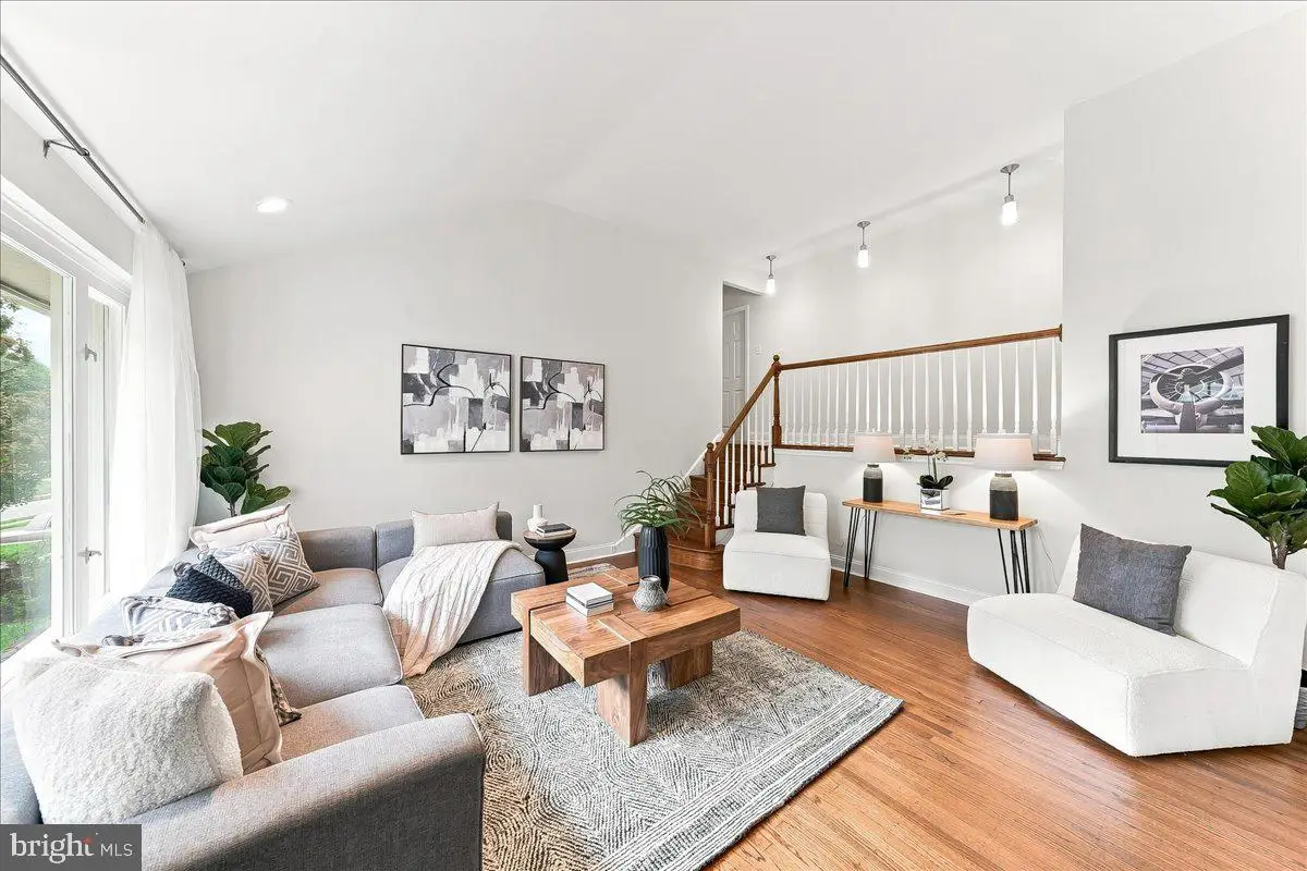 326 Glen Ridge Rd, Havertown, PA 19083 - #1