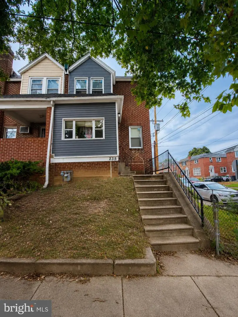 235 Laurel Rd, Sharon Hill, PA 19079 - #1