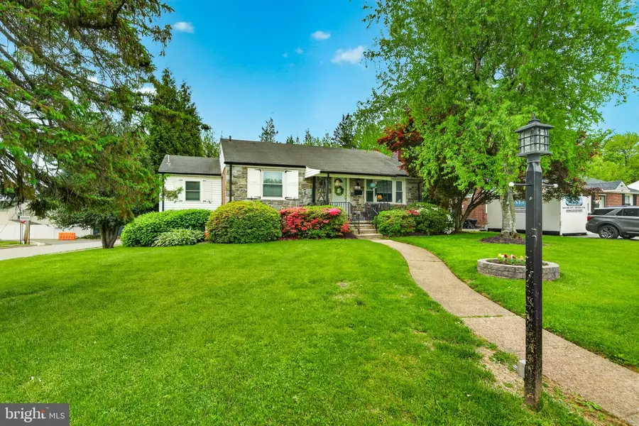 65 Delia Dr, Broomall, PA 19008 - #2
