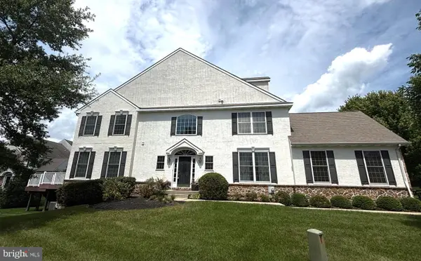 1 Robert Ct, CHADDS FORD, PA 19317