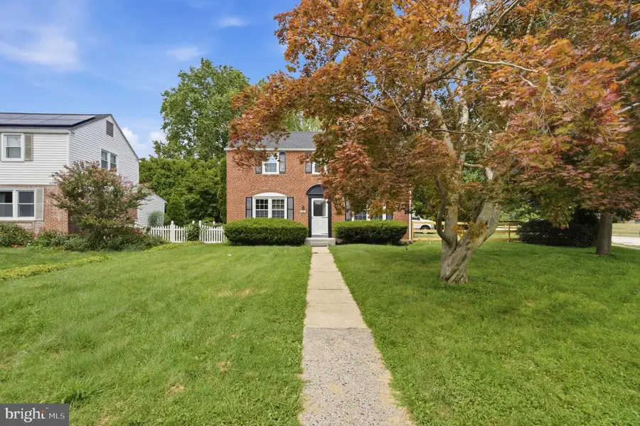 401 Twin Oaks Dr, Havertown, PA 19083 - #2