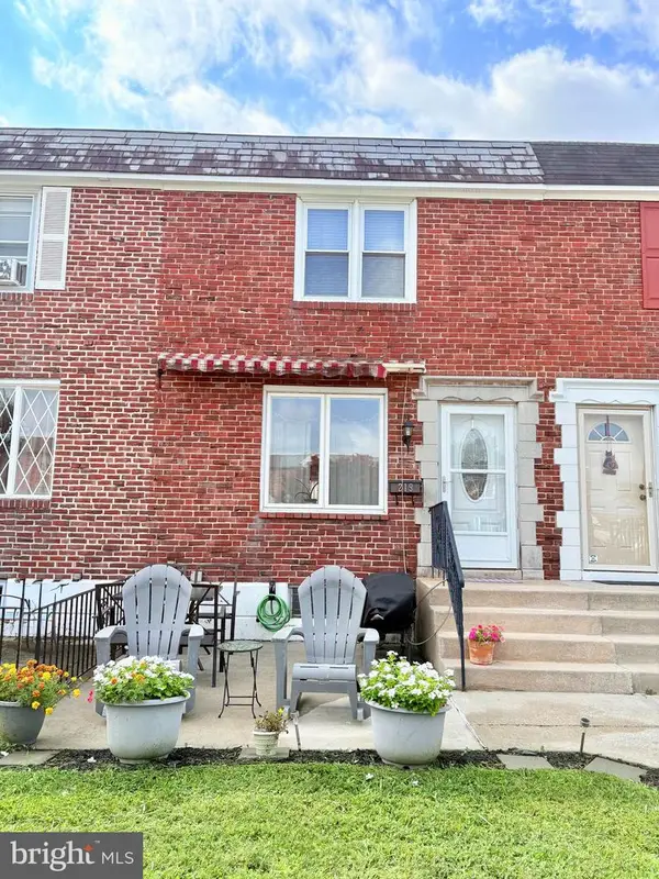 219 Stratford Rd, GLENOLDEN, PA 19036