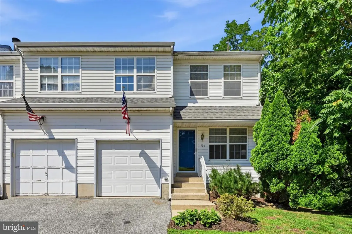 735 Hawthorne Ln, Aston, PA 19014 - #1