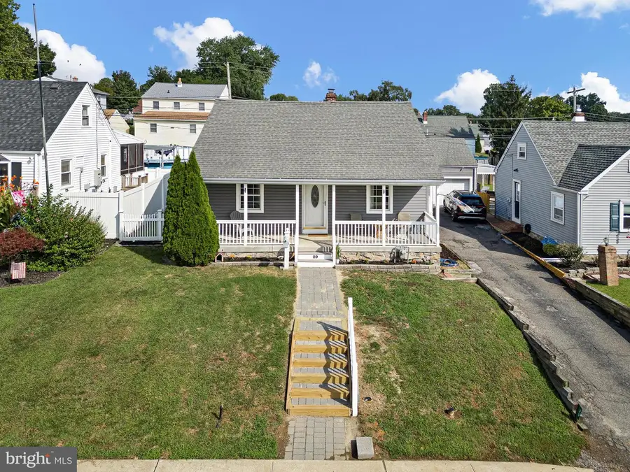 29 Green Ln, Aston, PA 19014 - #2