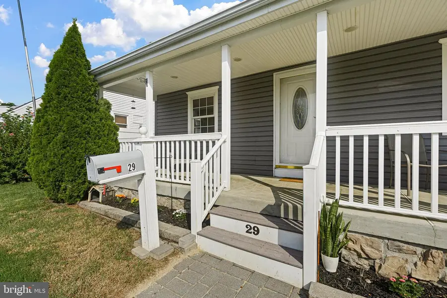 29 Green Ln, Aston, PA 19014 - #3