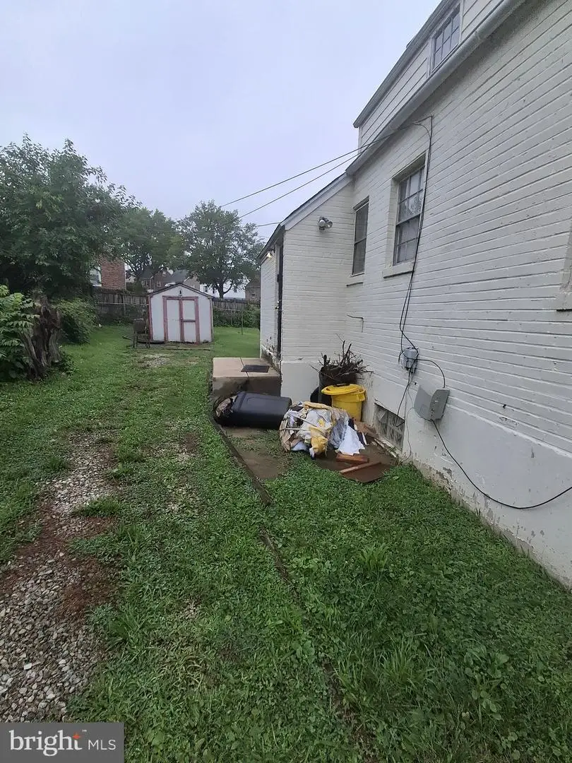 120 E Burton Ln, Sharon Hill, PA 19079 - #3