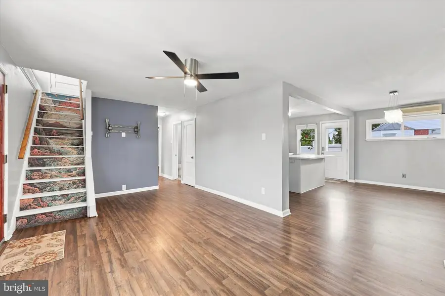741 Cricket Ln, Aldan, PA 19018 - #3