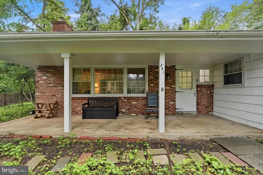 241 Timber Jump Ln, Media, PA 19063 - #2