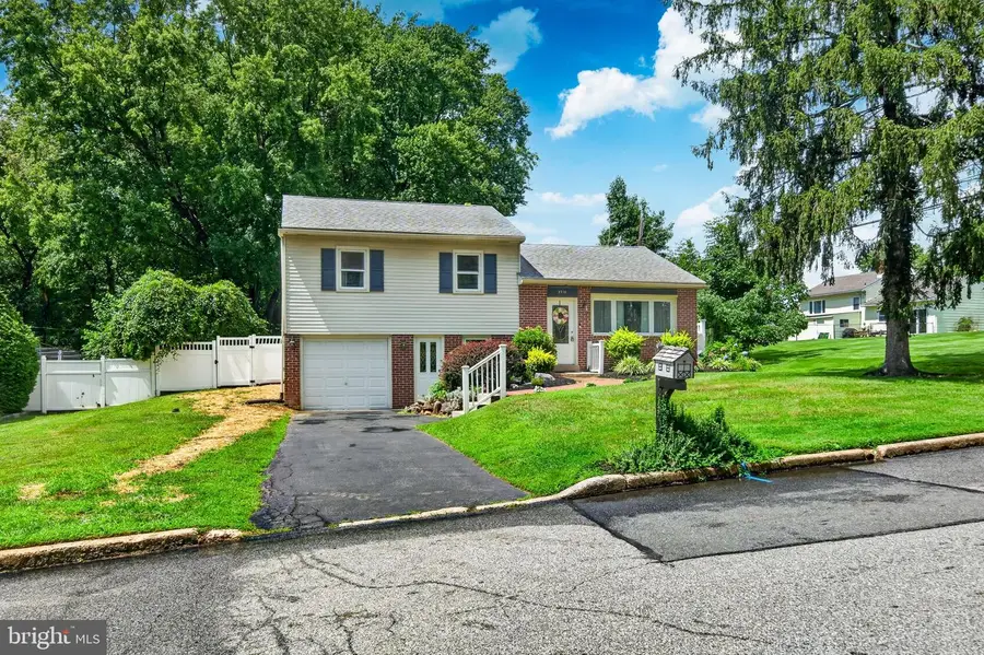 2716 Boudwin Ave, Upper Chichester, PA 19061 - #3