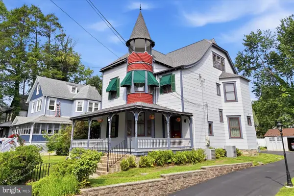 59 W Greenwood Ave, LANSDOWNE, PA 19050