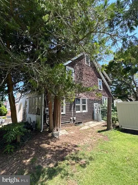 209 1st Ave, Broomall, PA 19008 - #2