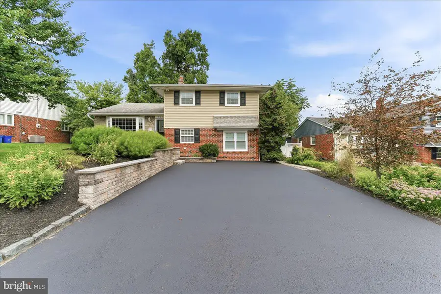 310 Columbia Pl, Broomall, PA 19008 - #2