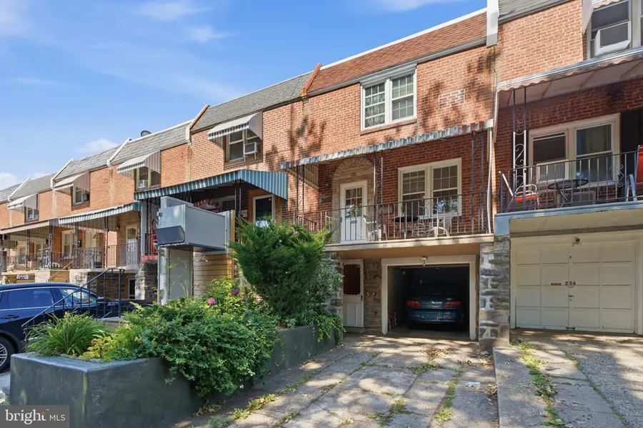 258 Hampden Rd, Upper Darby, PA 19082 - #3