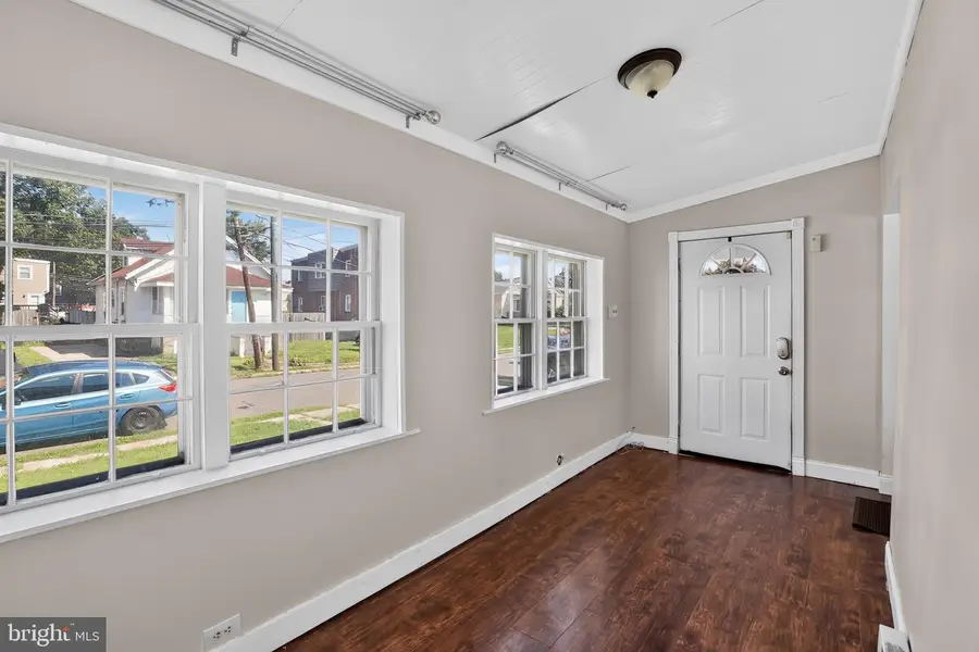 916 Spruce St, Collingdale, PA 19023 - #3