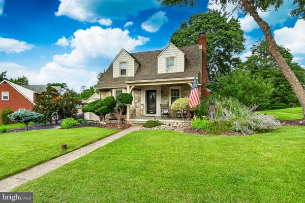 966 Edgewood Dr, SPRINGFIELD, PA 19064