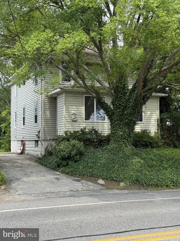 1012 Meetinghouse Rd, UPPER CHICHESTER, PA 19061