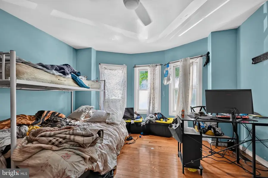 404 S 3rd St, Darby, PA 19023 - #2