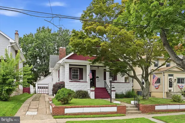 208 Penn Blvd, LANSDOWNE, PA 19050