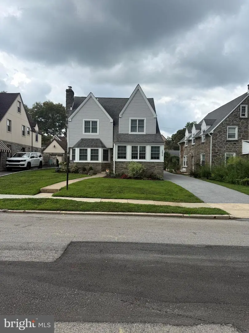 1044 Lindale Ave, Drexel Hill, PA 19026 - #1