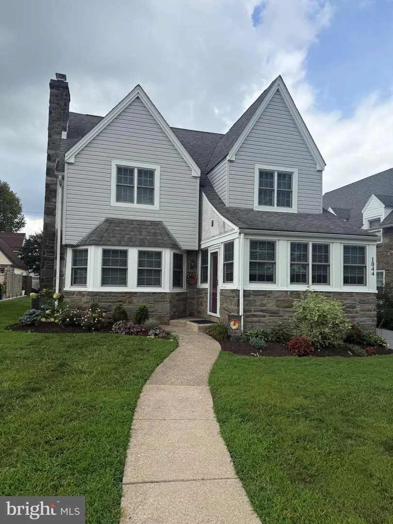 1044 Lindale Ave, Drexel Hill, PA 19026 - #2