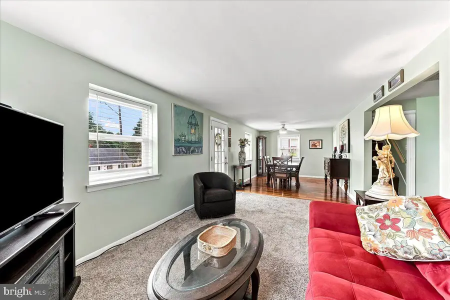 2 Sheridan Ln, Aston, PA 19014 - #3