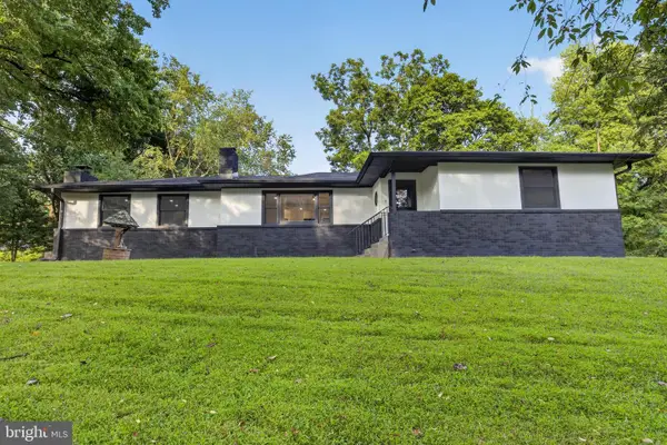 1 Summit Ave, CHADDS FORD, PA 19317