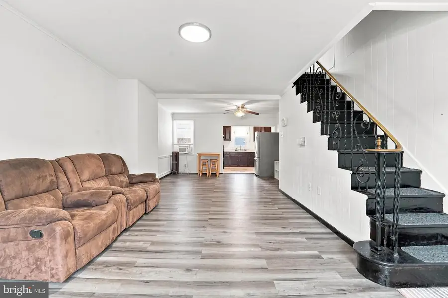 7102 Stockley Rd, Upper Darby, PA 19082 - #3