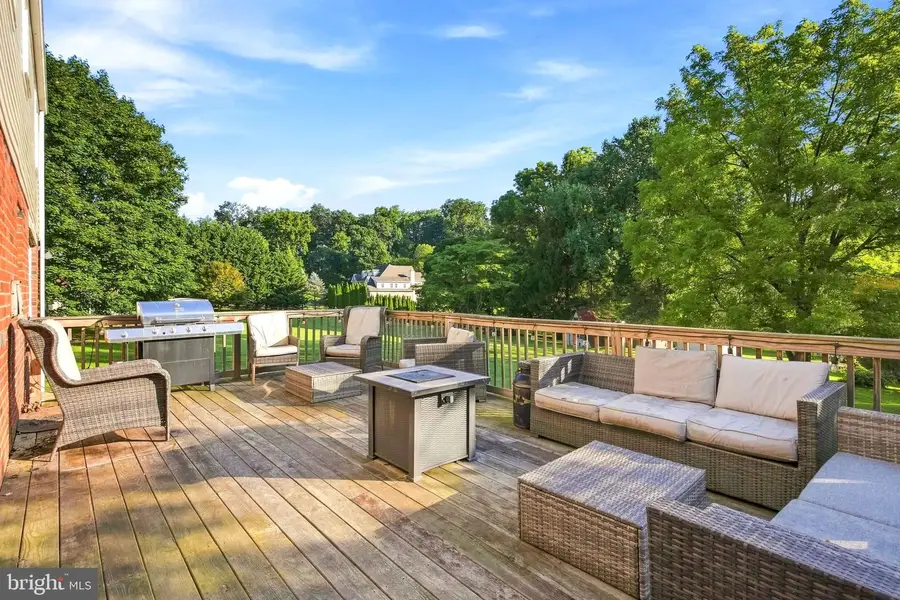 161 Schoolhouse Ln, Glen Mills, PA 19342 - #2