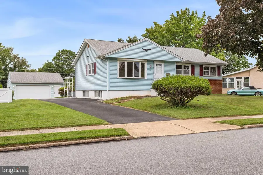 132 Edgewood Ln, Brookhaven, PA 19015 - #2