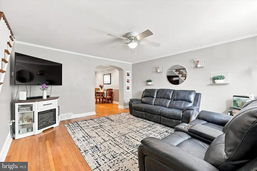 74 S Harwood Ave, Upper Darby, PA 19082 - #2