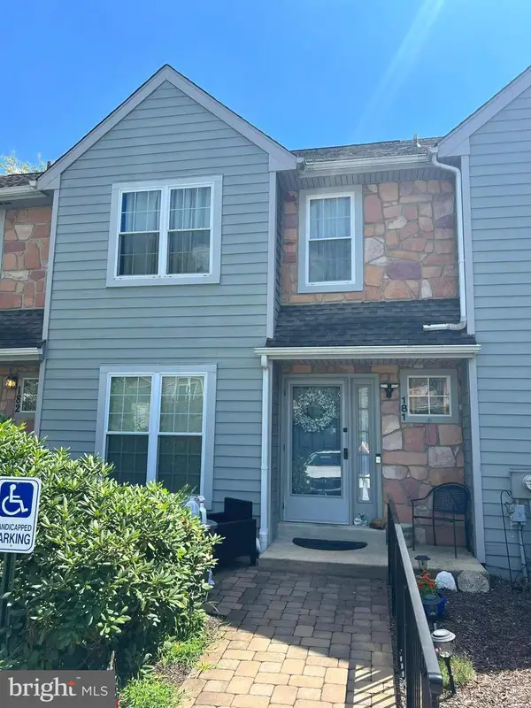 181 Nottingham Ct, ASTON, PA 19014