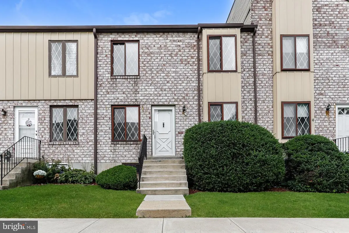 5200 Hilltop Dr #aa17, Brookhaven, PA 19015 - #1