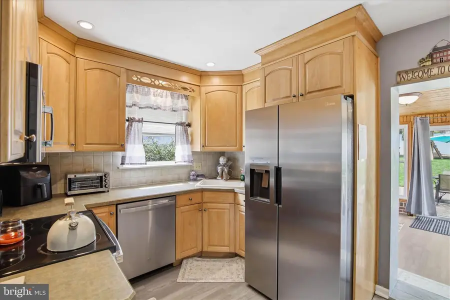 20 N Malin Rd, Broomall, PA 19008 - #2