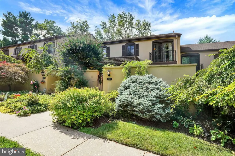 2128 Bryn Mawr Pl, Ardmore, PA 19003 - #3