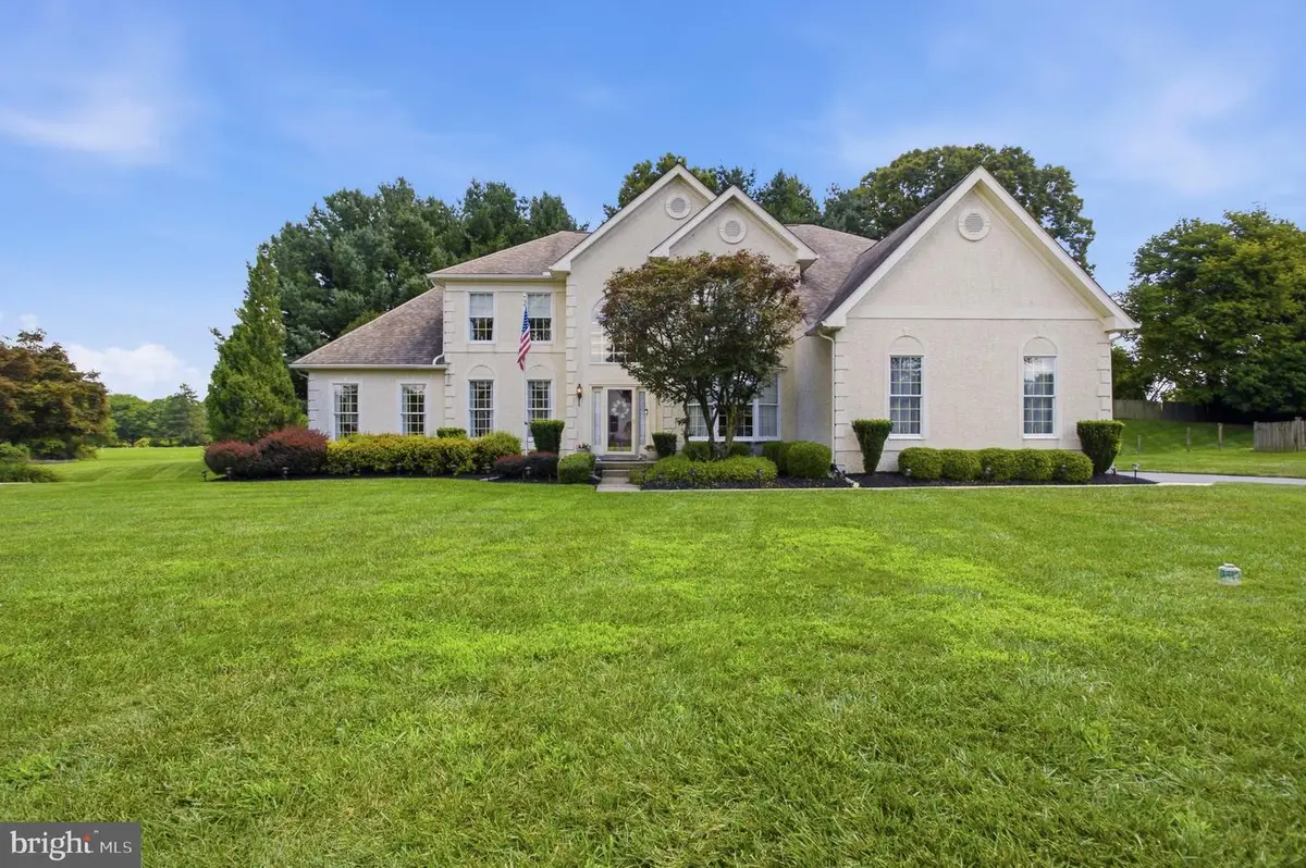 8 Jesse Ct, Glen Mills, PA 19342 - #1