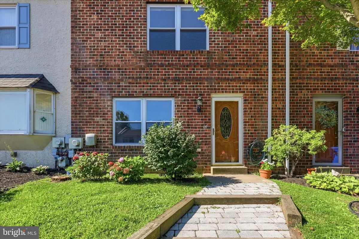 14 Kingston Ter, Aston, PA 19014 - #1