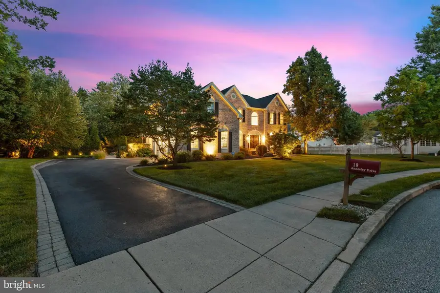 19 Annesley Dr, Glen Mills, PA 19342 - #3