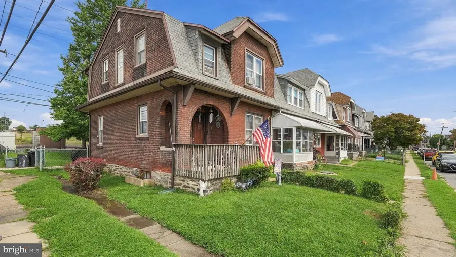 1 Chestnut St, Marcus Hook, PA 19061 - #2