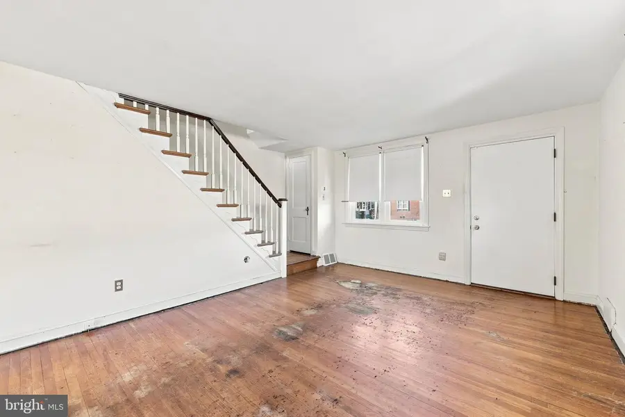 807 Hampshire Rd, Drexel Hill, PA 19026 - #2