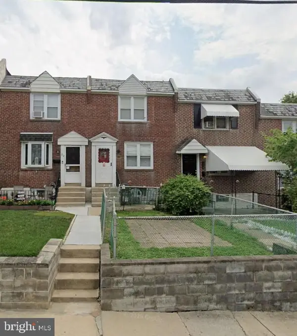 212 Golf Rd, DARBY, PA 19023