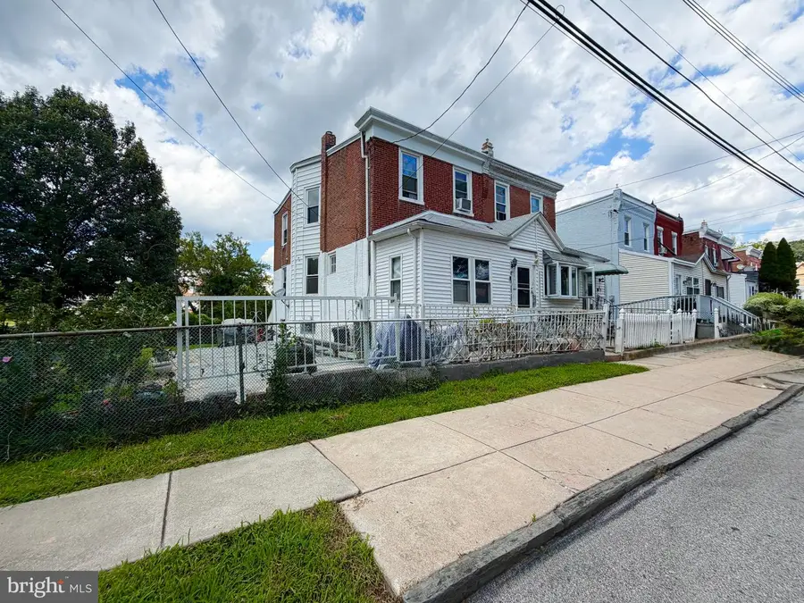 32 S 12th St, Darby, PA 19023 - #3