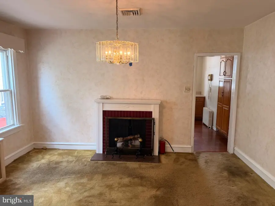 140 N Llanwellyn Ave #1, Glenolden, PA 19036 - #2