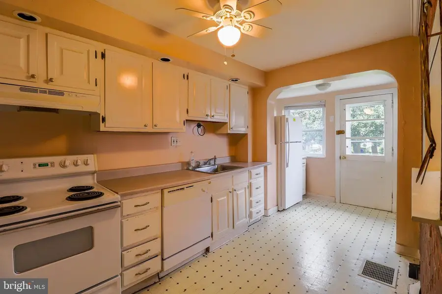 551 Jansen Ave, Essington, PA 19029 - #2