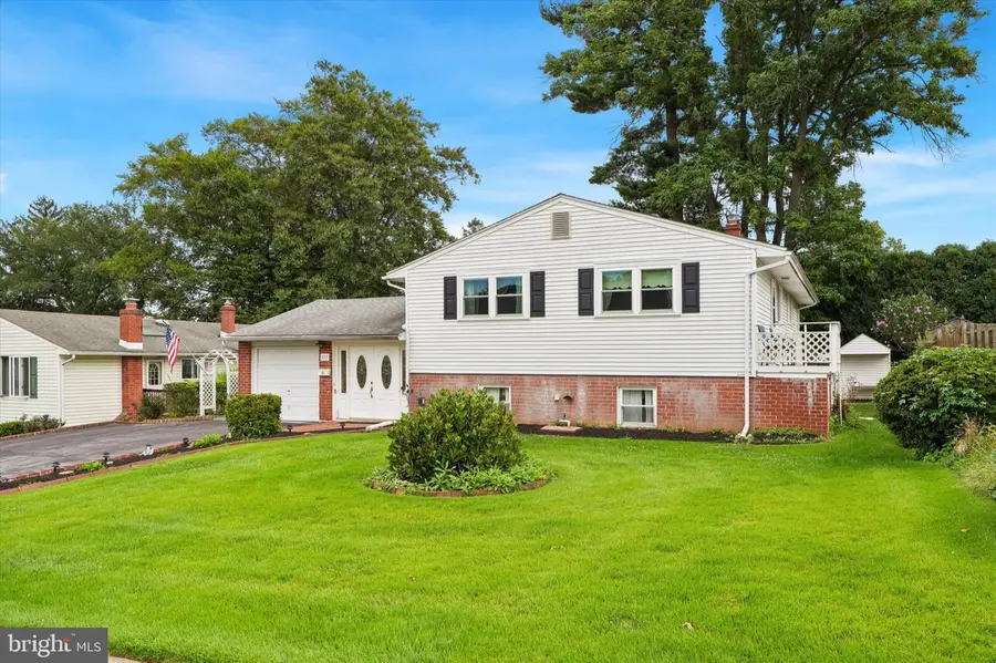 257 Hemlock Ln, Springfield, PA 19064 - #2