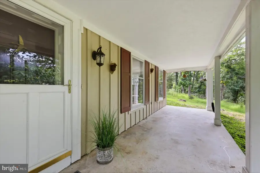 373 Ivy Ln, Glen Mills, PA 19342 - #2