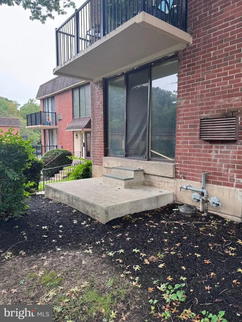 100 E Glenolden Ave #b-11, Glenolden, PA 19036 - #1