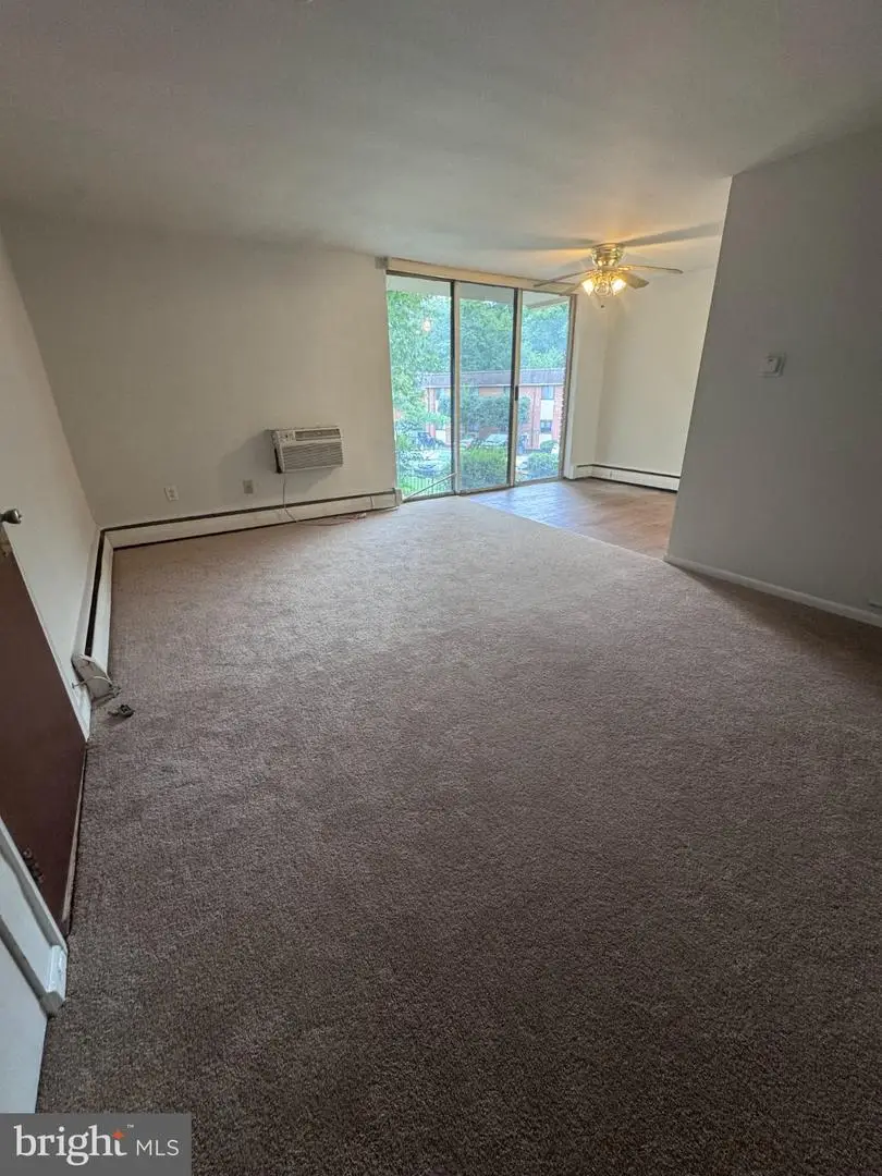 100 E Glenolden Ave #b-11, Glenolden, PA 19036 - #3