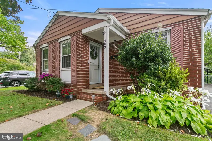 303 Inskeep Ave, Glenolden, PA 19036 - #3