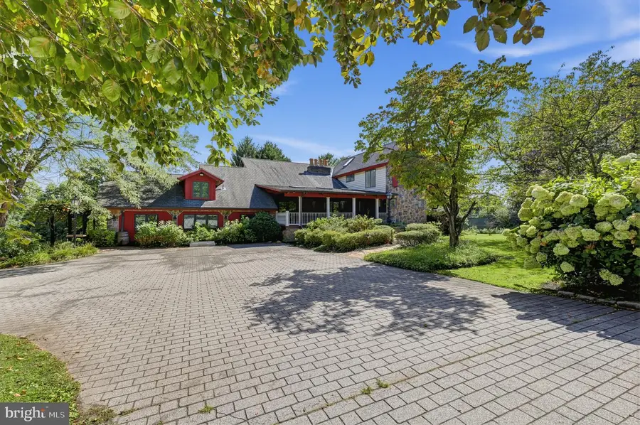 1120 Clover Ln, Glen Mills, PA 19342 - #2